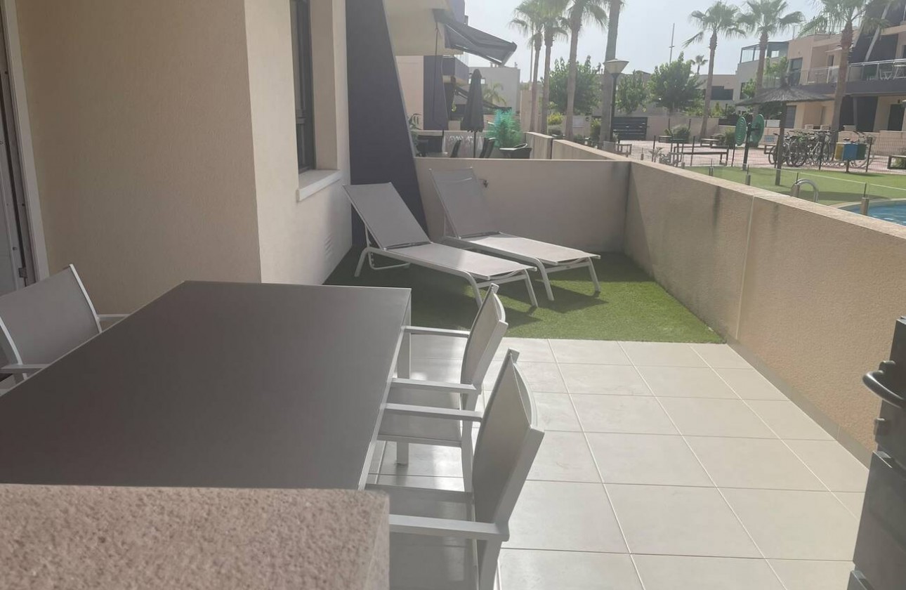 Resale - Apartment / flat - Pilar de la Horadada - TORRE DE LA HORADADA
