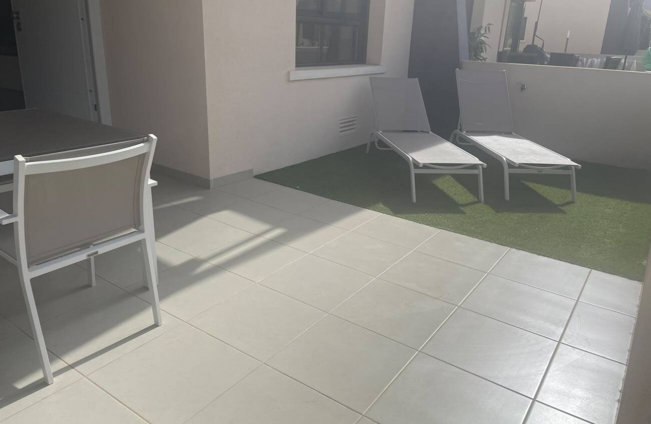 Resale - Apartment / flat - Pilar de la Horadada - TORRE DE LA HORADADA