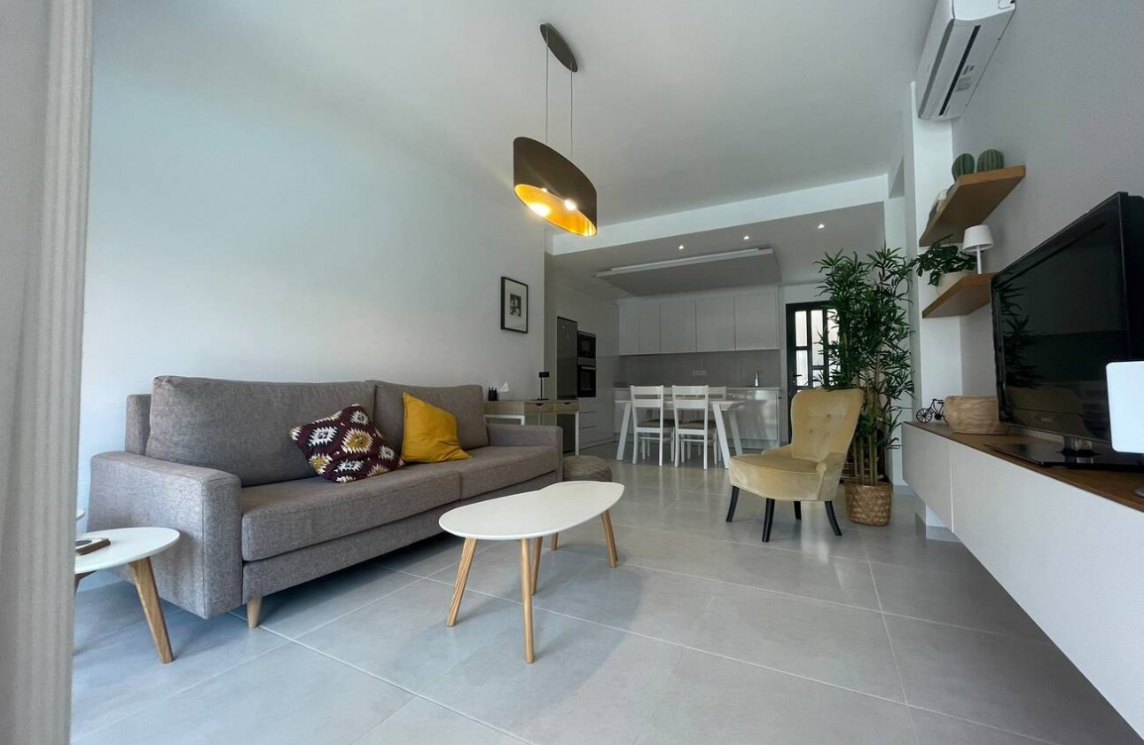 Resale - Apartment / flat - Pilar de la Horadada - TORRE DE LA HORADADA