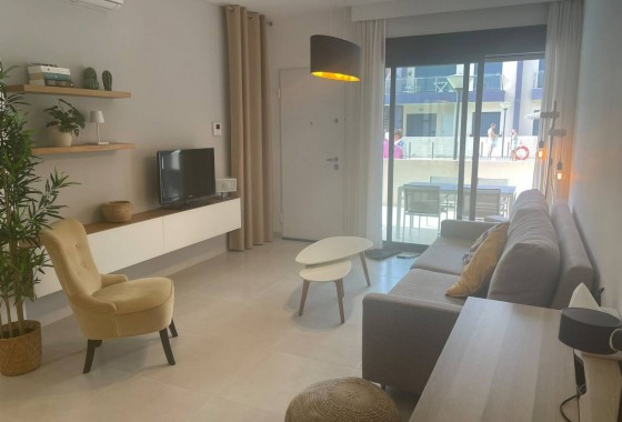 Resale - Apartment / flat - Pilar de la Horadada - TORRE DE LA HORADADA
