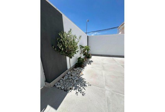 Resale - Bungalow - Torrevieja - La Siesta - El Salado - Torreta