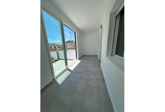 Resale - Bungalow - Torrevieja - La Siesta - El Salado - Torreta