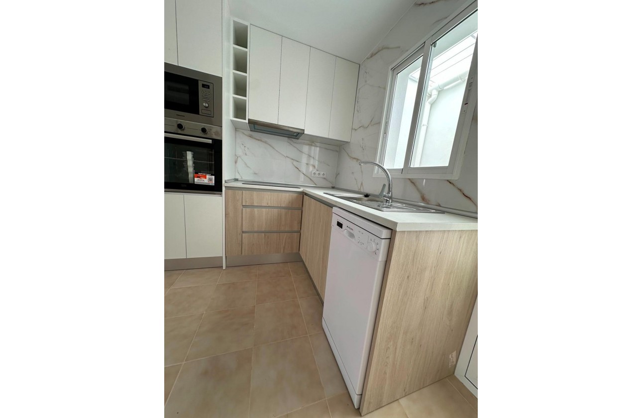 Resale - Bungalow - Torrevieja - La Siesta - El Salado - Torreta