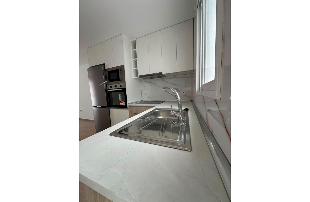 Resale - Bungalow - Torrevieja - La Siesta - El Salado - Torreta