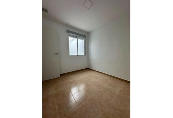Resale - Bungalow - Torrevieja - La Siesta - El Salado - Torreta