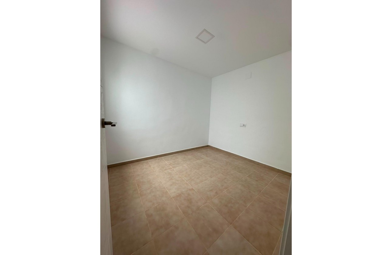Resale - Bungalow - Torrevieja - La Siesta - El Salado - Torreta
