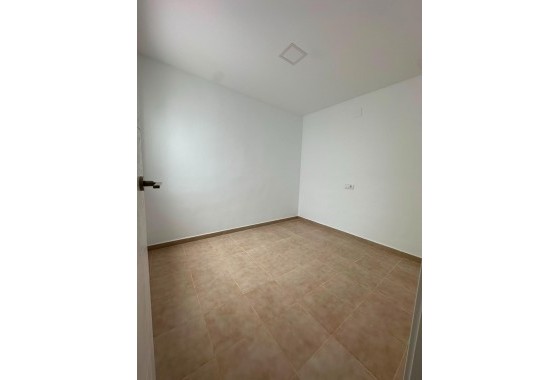 Resale - Bungalow - Torrevieja - La Siesta - El Salado - Torreta
