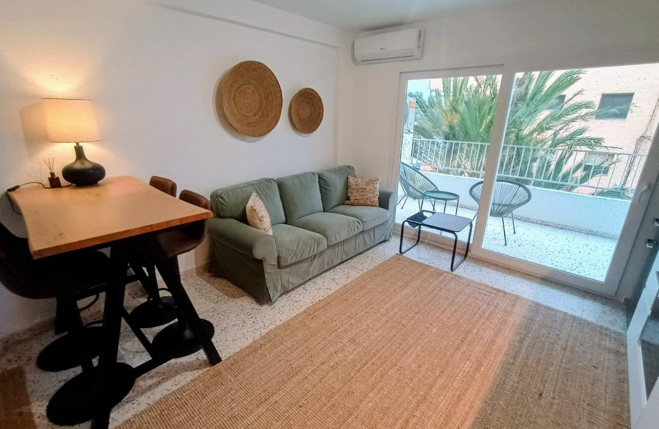 Resale - Apartment / flat - Guardamar del Segura - Urbanizaciones