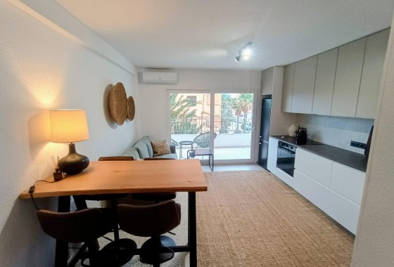 Resale - Apartment / flat - Guardamar del Segura - Urbanizaciones