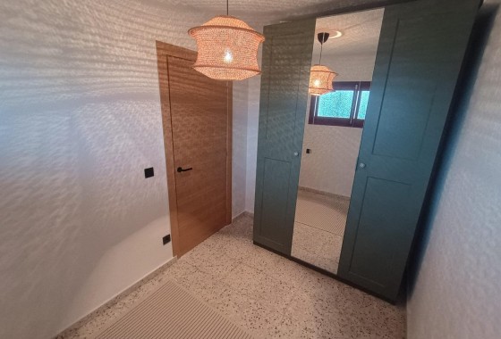 Resale - Apartment / flat - Guardamar del Segura - Urbanizaciones