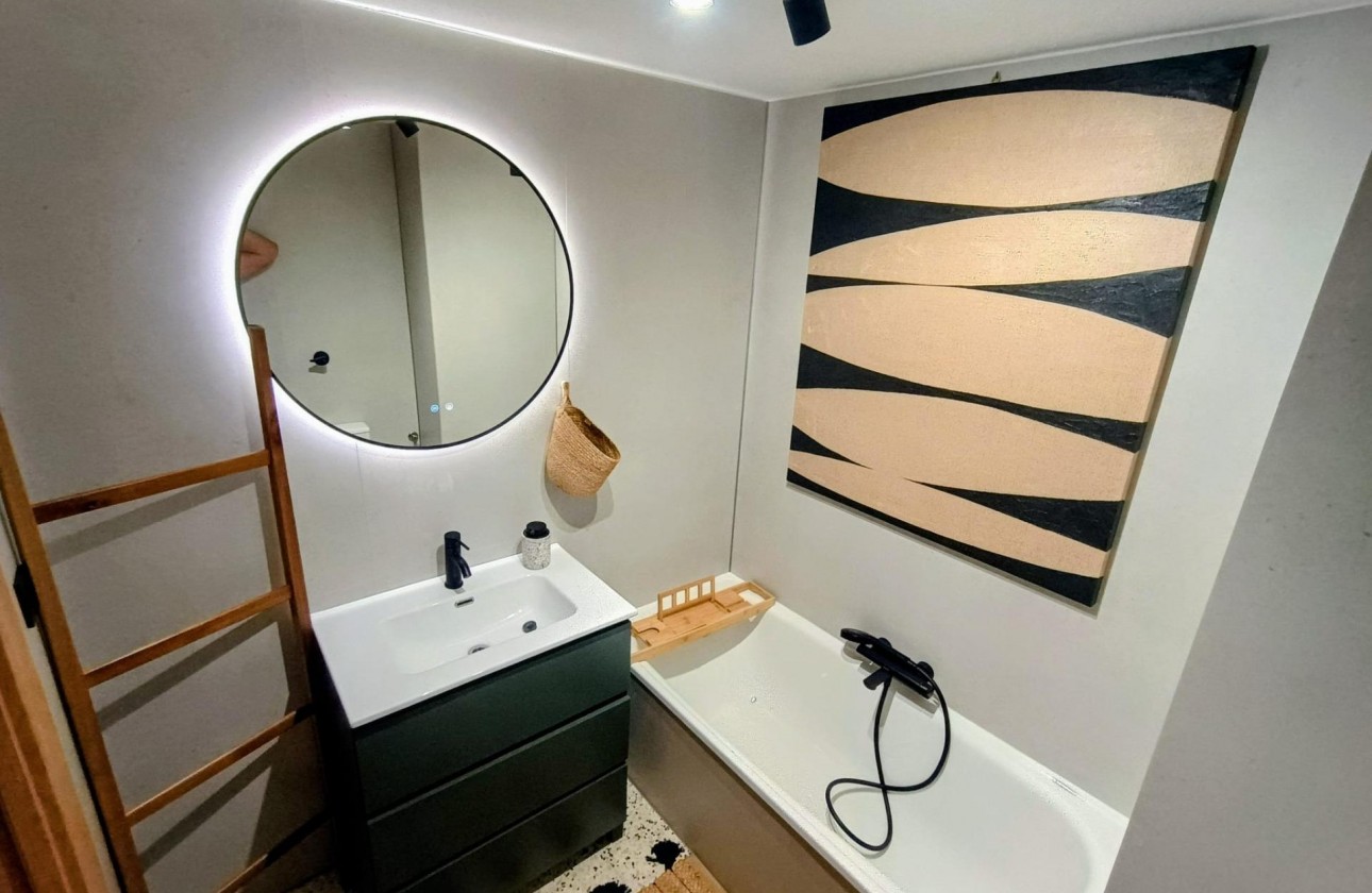 Resale - Apartment / flat - Guardamar del Segura - Urbanizaciones
