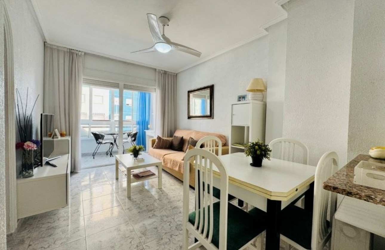 Resale - Apartment / flat - La Mata - Costa Blanca