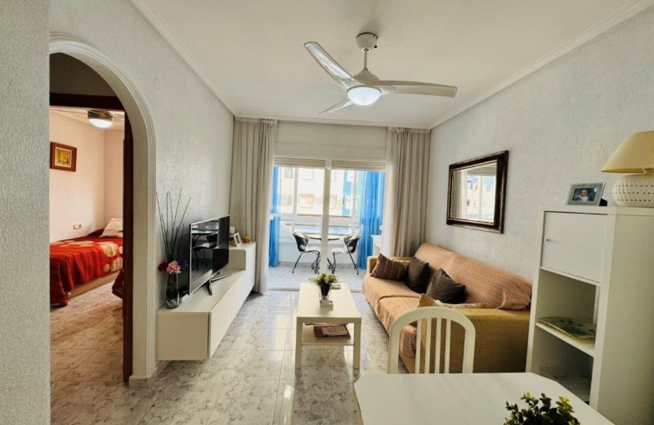 Resale - Apartment / flat - La Mata - Costa Blanca