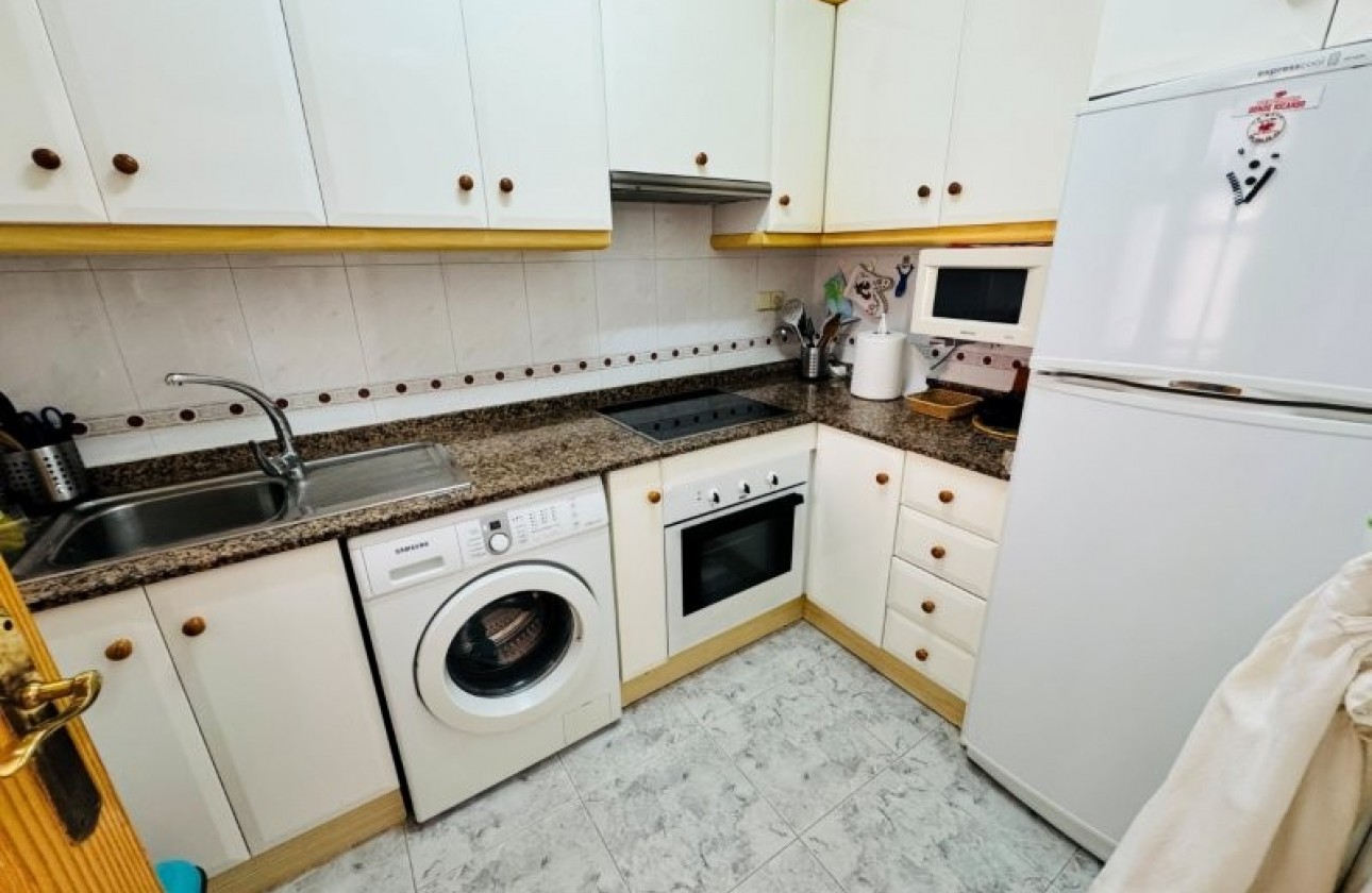 Resale - Apartment / flat - La Mata - Costa Blanca