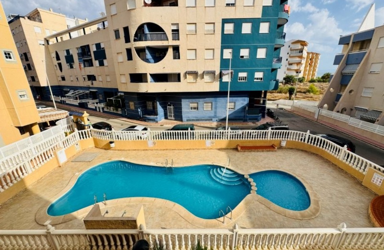 Resale - Apartment / flat - La Mata - Costa Blanca