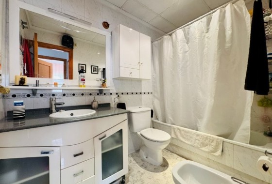 Resale - Apartment / flat - La Mata - Costa Blanca