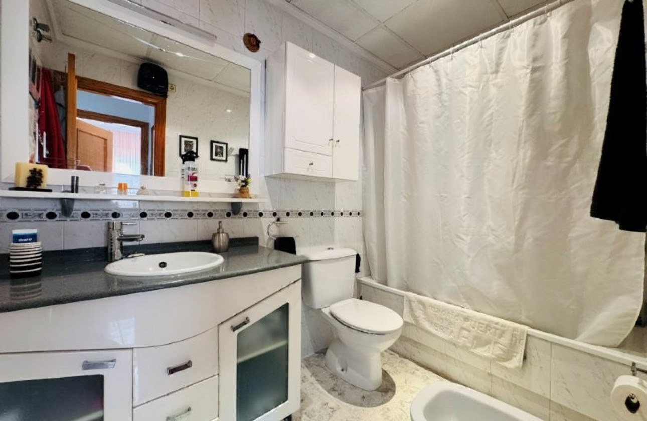 Resale - Apartment / flat - La Mata - Costa Blanca