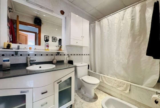 Resale - Apartment / flat - La Mata - Costa Blanca