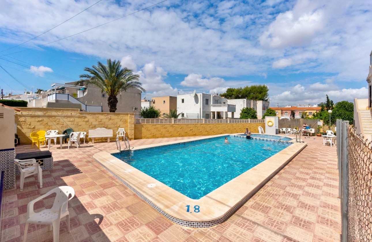 Resale - Apartment / flat - Torrevieja - El chaparral