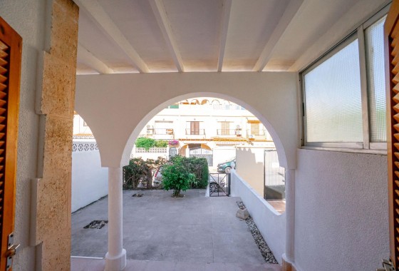 Resale - Apartment / flat - Torrevieja - El chaparral