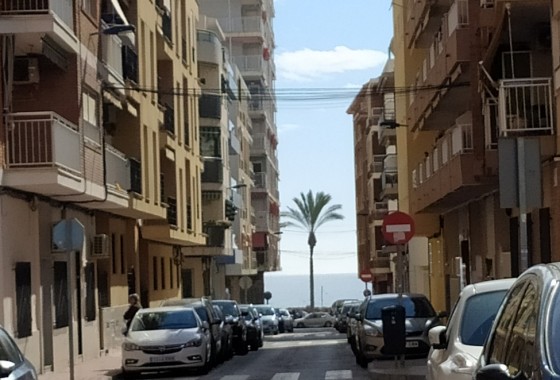 Resale - Apartment / flat - Torrevieja - CENTRE PLAYA DEL CURA LAS PISCINAS