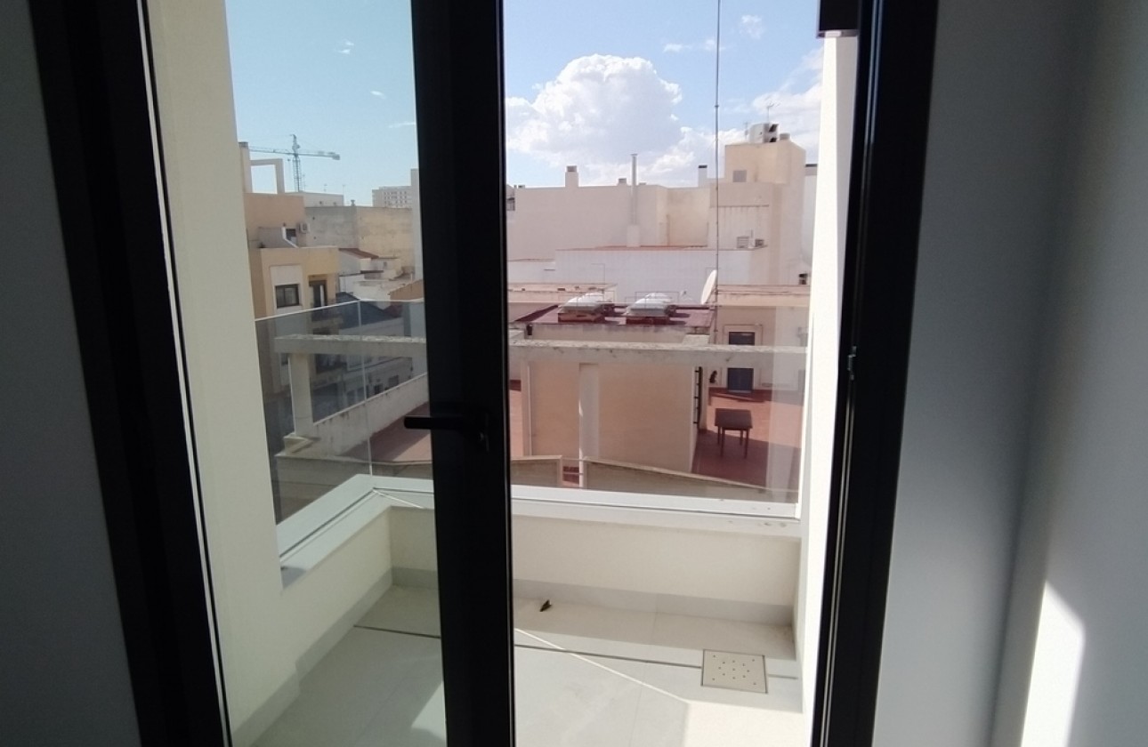 Resale - Apartment / flat - Torrevieja - CENTRE PLAYA DEL CURA LAS PISCINAS