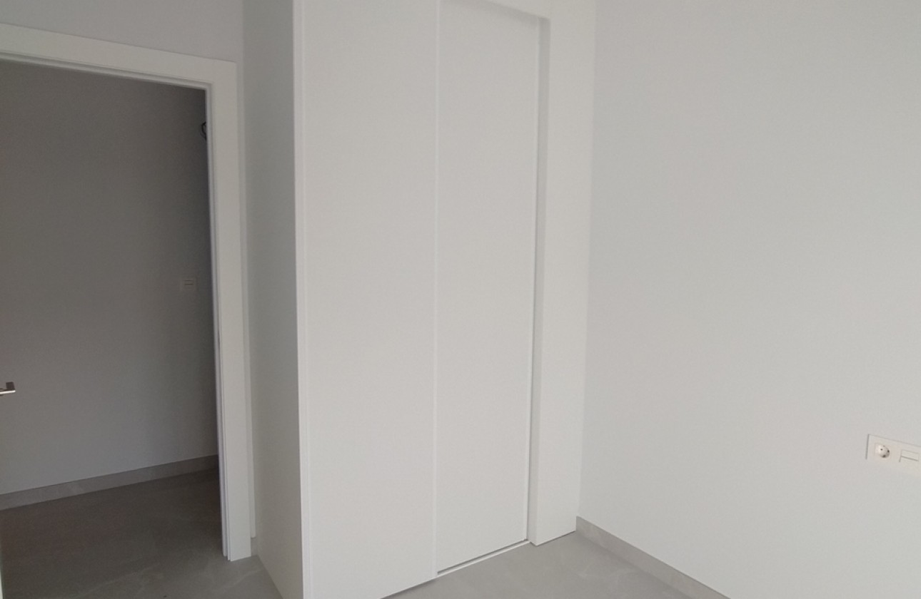 Resale - Apartment / flat - Torrevieja - CENTRE PLAYA DEL CURA LAS PISCINAS