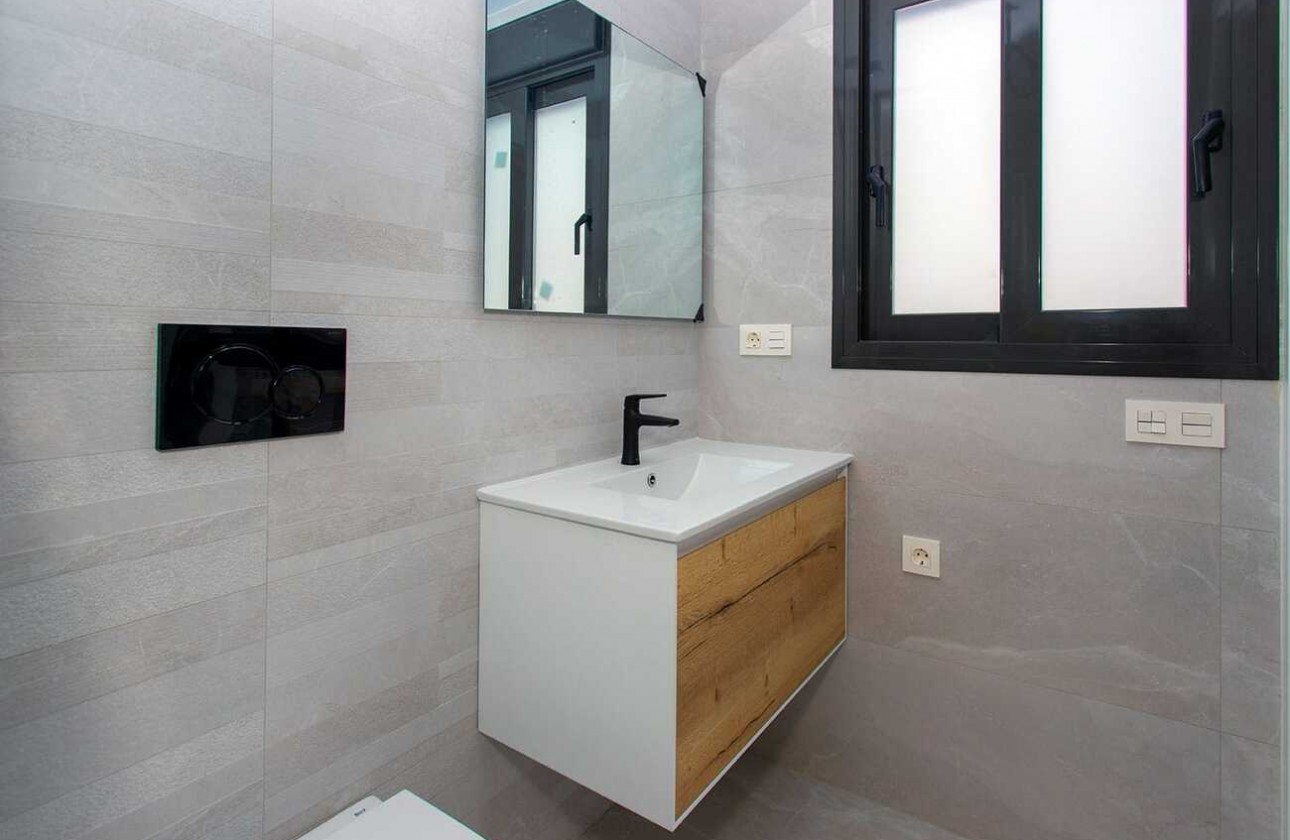 Resale - Apartment / flat - Torrevieja - CENTRE PLAYA DEL CURA LAS PISCINAS