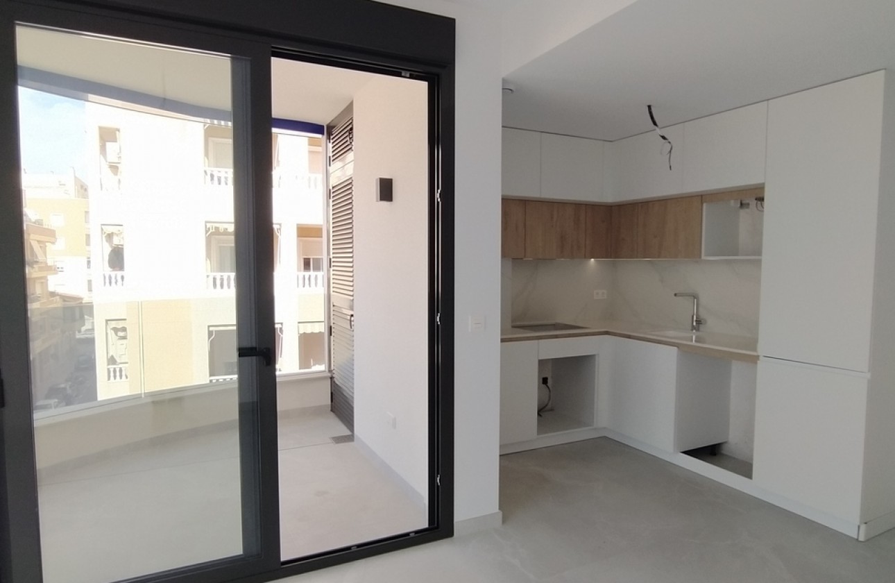 Resale - Apartment / flat - Torrevieja - CENTRE PLAYA DEL CURA LAS PISCINAS