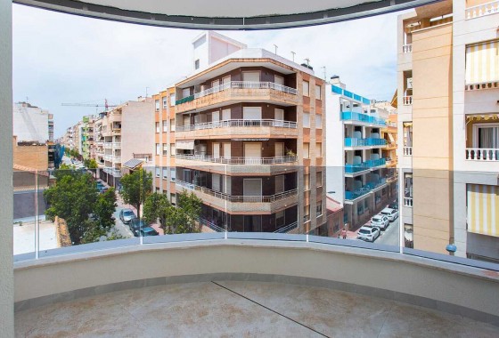 Resale - Apartment / flat - Torrevieja - CENTRE PLAYA DEL CURA LAS PISCINAS