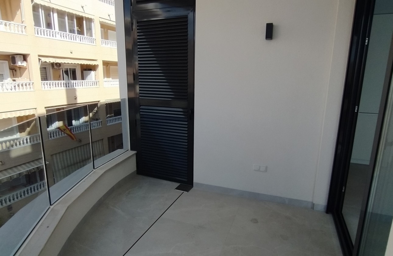 Resale - Apartment / flat - Torrevieja - CENTRE PLAYA DEL CURA LAS PISCINAS