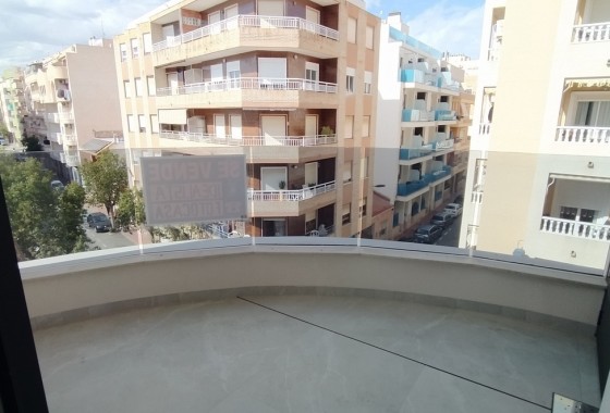 Resale - Apartment / flat - Torrevieja - CENTRE PLAYA DEL CURA LAS PISCINAS