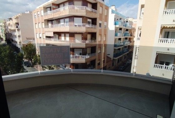 Resale - Apartment / flat - Torrevieja - CENTRE PLAYA DEL CURA LAS PISCINAS