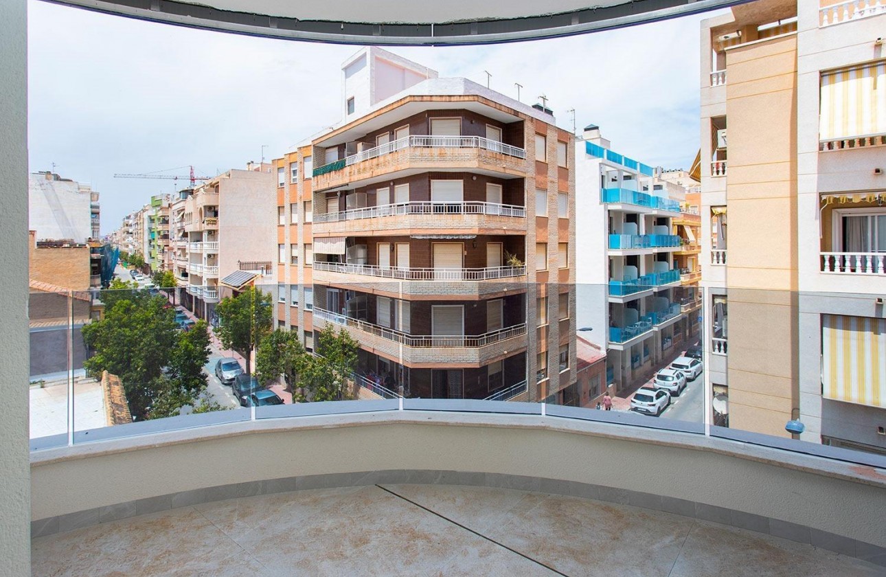 Resale - Apartment / flat - Torrevieja - Playa del Cura