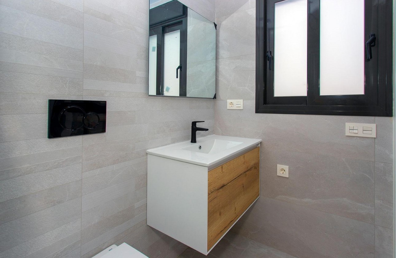 Resale - Apartment / flat - Torrevieja - Playa del Cura