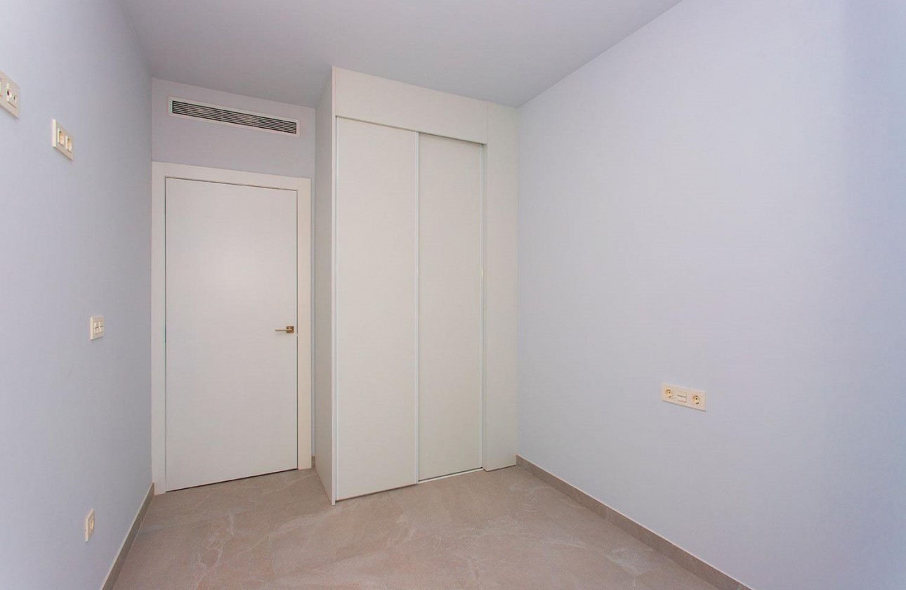 Resale - Apartment / flat - Torrevieja - Playa del Cura