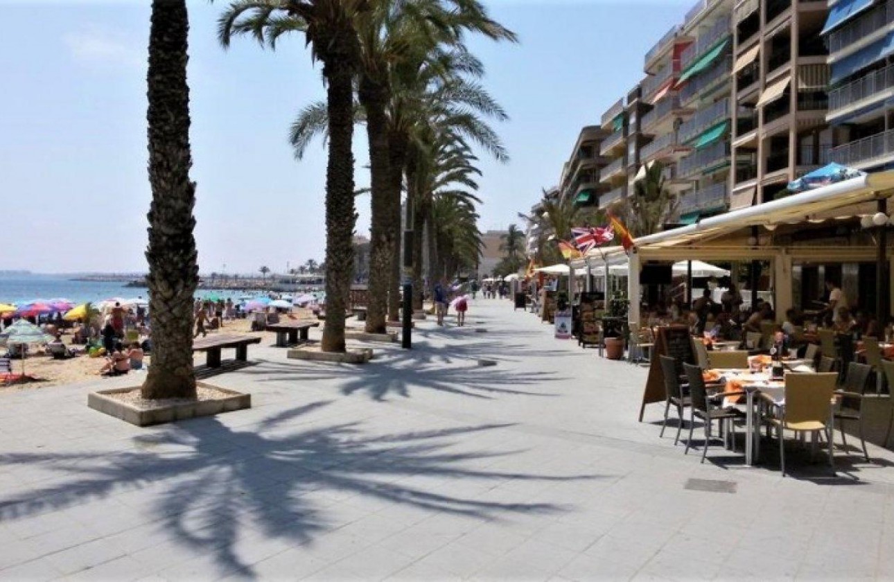 Resale - Apartment / flat - Torrevieja - Playa del Cura