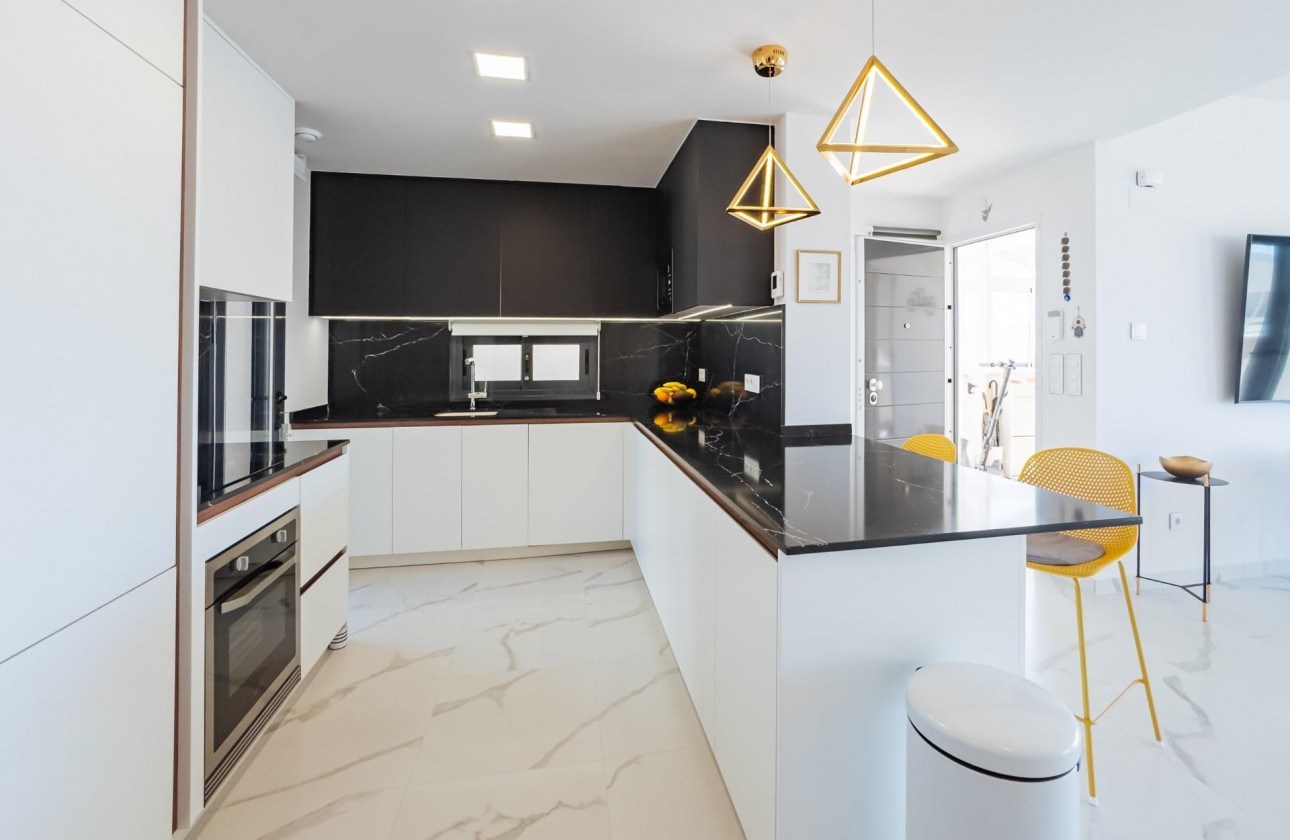 Resale - Apartment / flat - San Miguel de Salinas - Bellavista