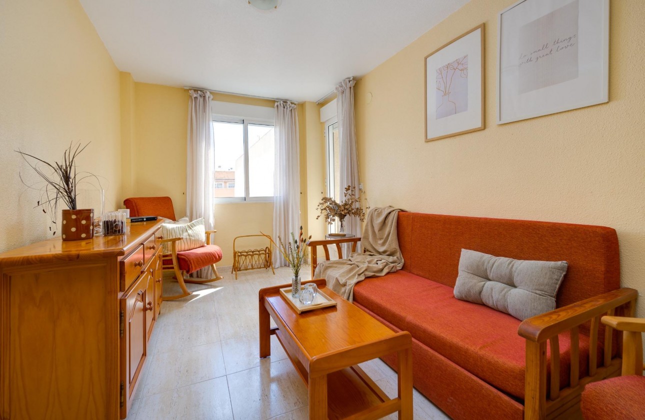 Resale - Apartment / flat - Torrevieja - Playa del Cura