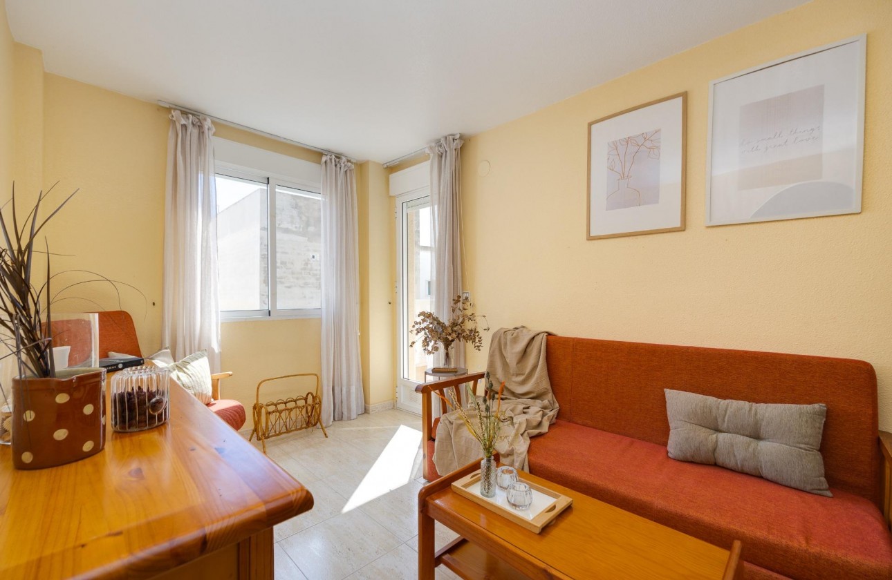 Resale - Apartment / flat - Torrevieja - Playa del Cura