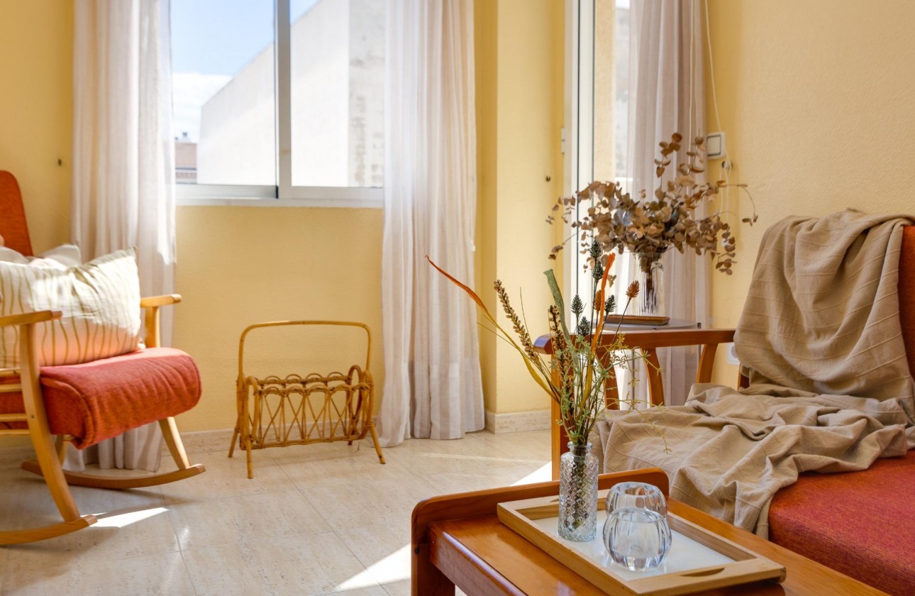 Resale - Apartment / flat - Torrevieja - Playa del Cura