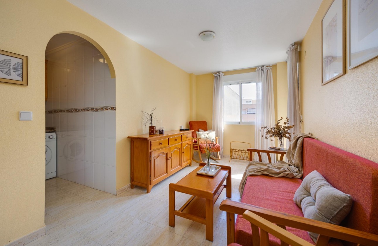 Resale - Apartment / flat - Torrevieja - Playa del Cura
