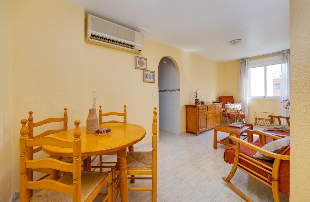 Resale - Apartment / flat - Torrevieja - Playa del Cura