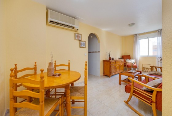 Resale - Apartment / flat - Torrevieja - Playa del Cura