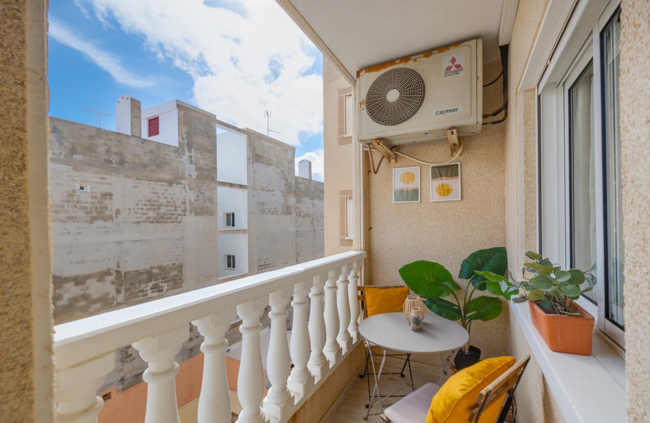 Resale - Apartment / flat - Torrevieja - Playa del Cura