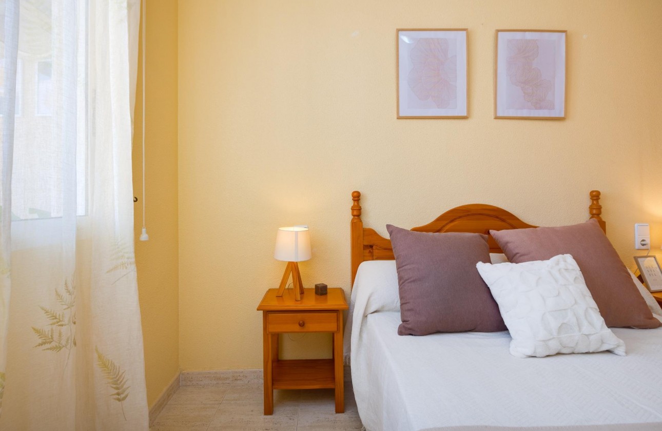 Resale - Apartment / flat - Torrevieja - Playa del Cura