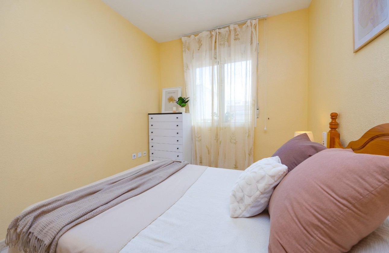 Resale - Apartment / flat - Torrevieja - Playa del Cura