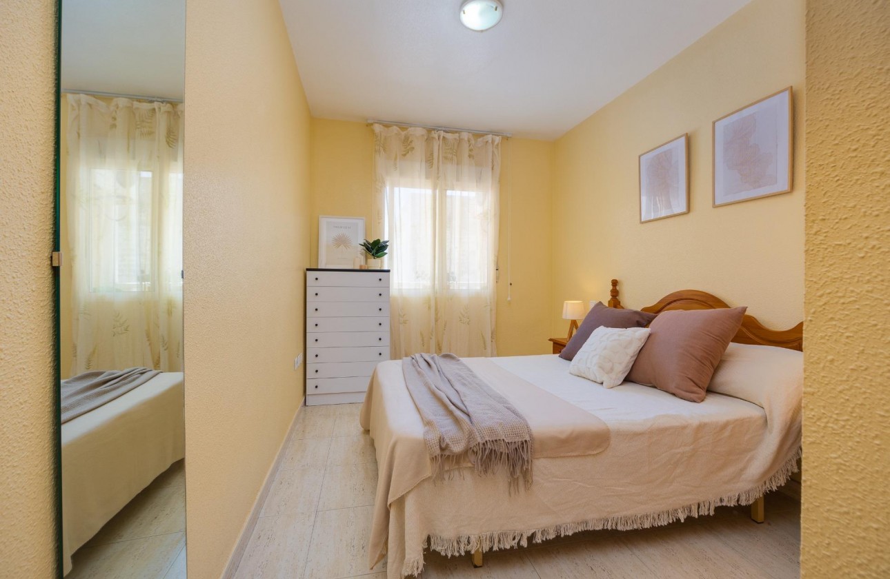 Resale - Apartment / flat - Torrevieja - Playa del Cura