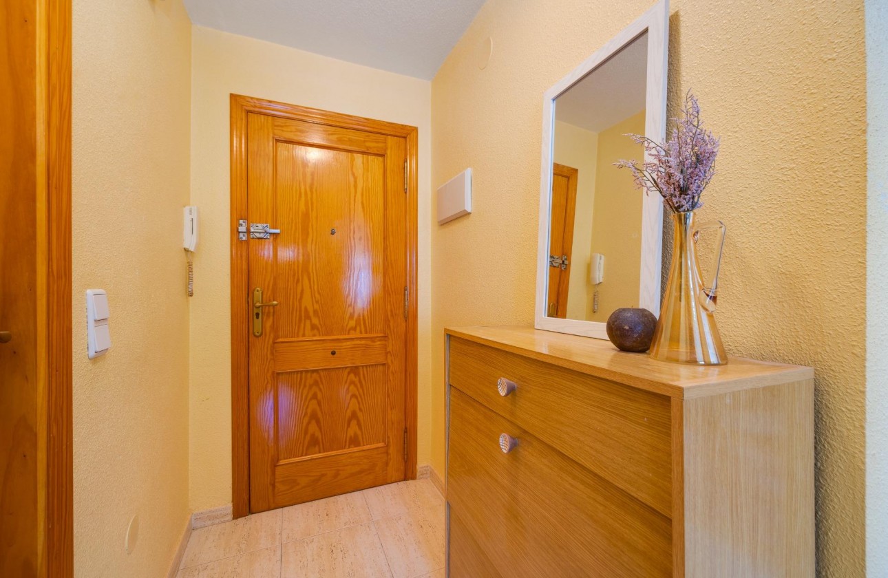 Resale - Apartment / flat - Torrevieja - Playa del Cura