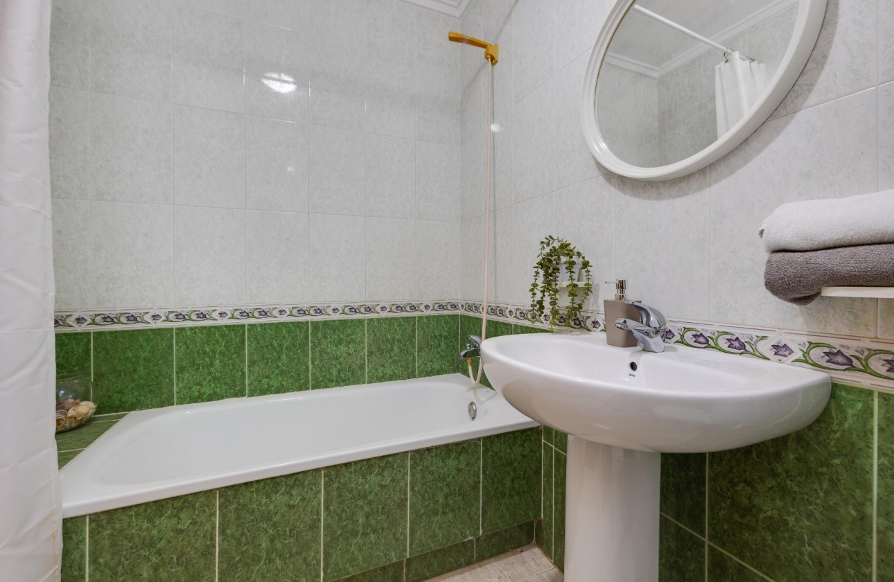 Resale - Apartment / flat - Torrevieja - Playa del Cura